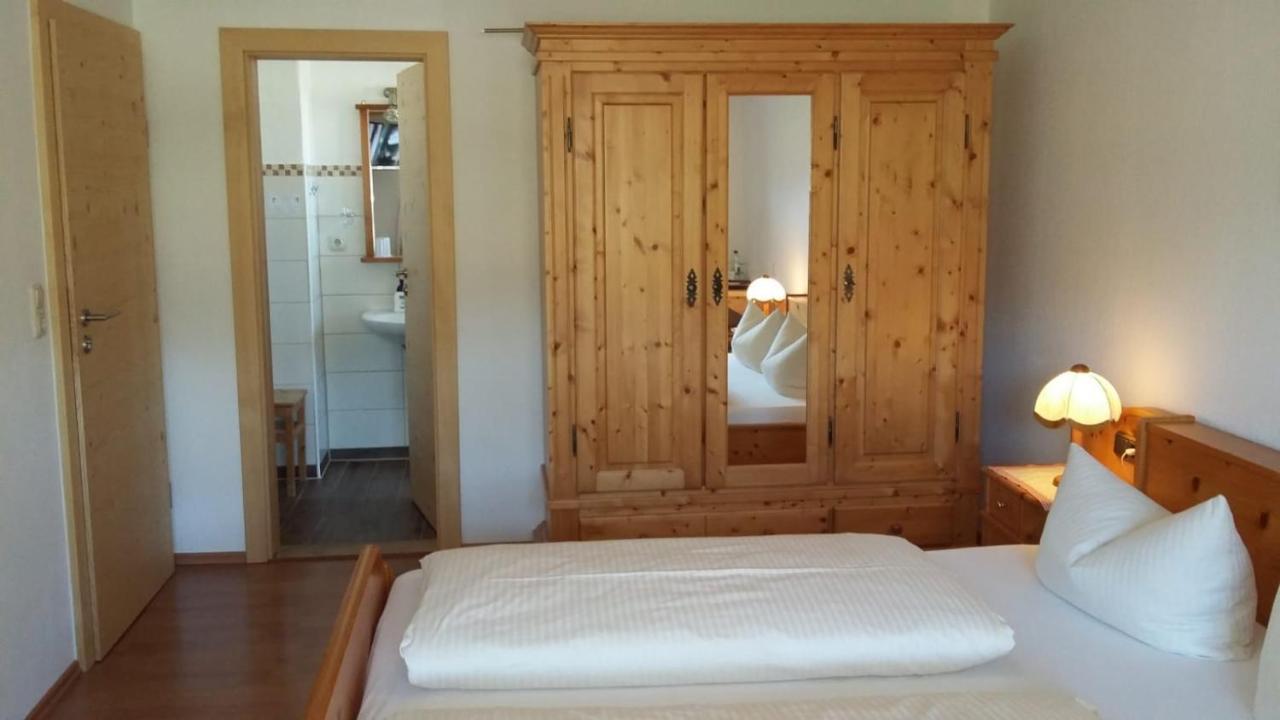Gaestehaus Attenhauser อุนเทอร์อัมเมอร์เกา ภายนอก รูปภาพ